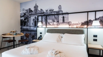 Double bed in Deluxe Room