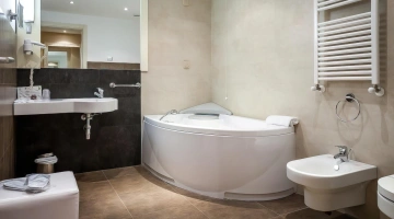 Bathroom with whirlpool tub