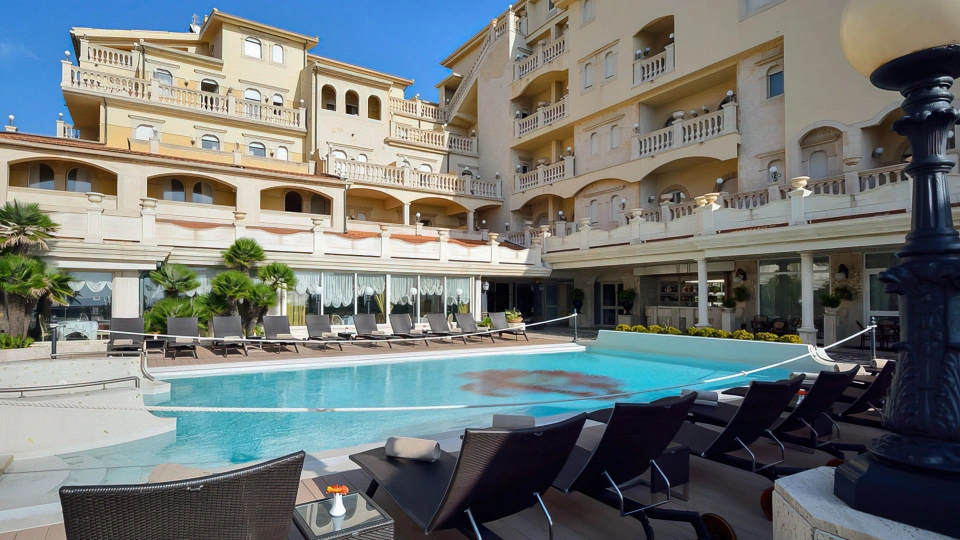 Hotel with swimming pool