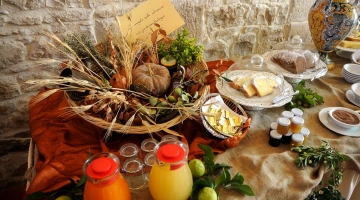 Buffet dolce e salato della colazione