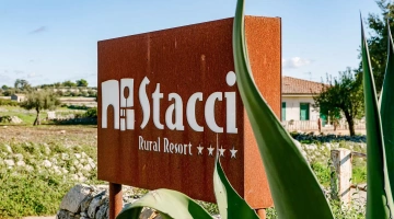 Insegna del resort