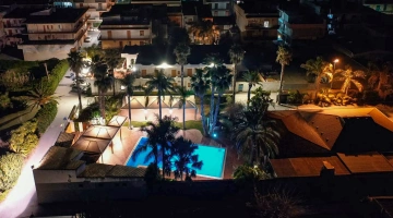 Vue aérienne zone piscine