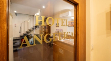 Insegna hotel