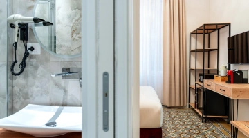Chambre avec salle de bain privée