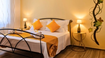 Camera con letto matrimoniale