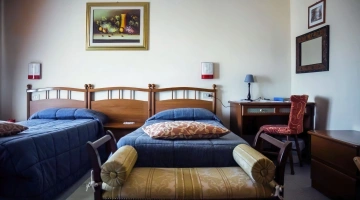 Doppelzimmer mit Einzelbetten