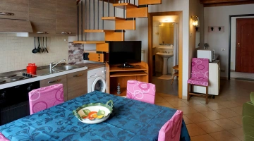 Wohnbereich mit Küche in der Wohnung