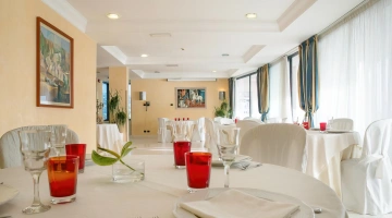 Restaurant room