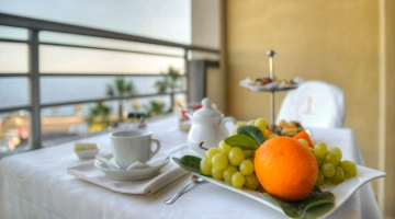 Possibility of breakfast in room