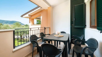 Möblierter Balkon