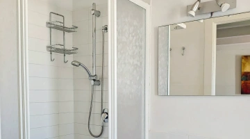 Servizi privati con box doccia