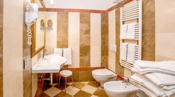 Badezimmer mit Wandtrockner