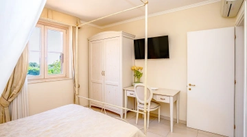 Doppelzimmer mit Himmelbett