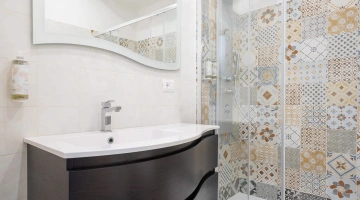 Bagno con box doccia