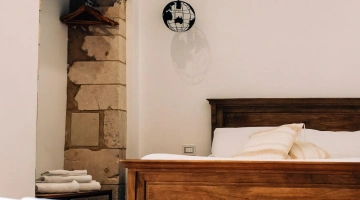 Camera con letto matrimoniale