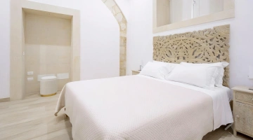 Camera con letto matrimoniale