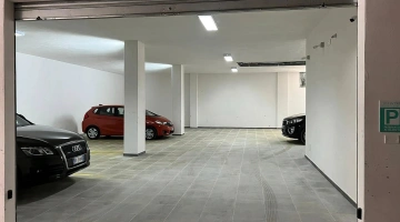 Posto auto privato e coperto
