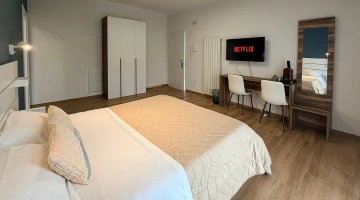 Chambre double avec télévision