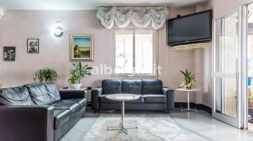 Espace bar et télévision