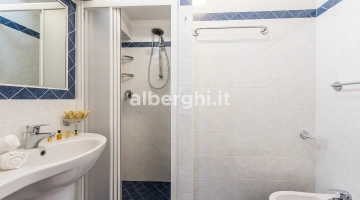 Salles de bains avec cabines de douche