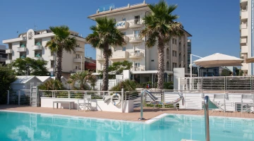 Les piscines de la plage affiliée Ca&#39; Bianca