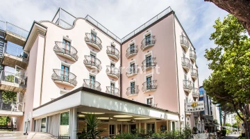 Hotel Laura