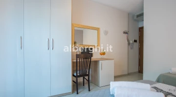 Zimmer mit Balkon, TV, Safe, Telefon, Minibar