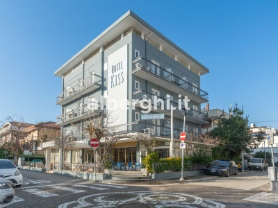 Hotel Kiss
