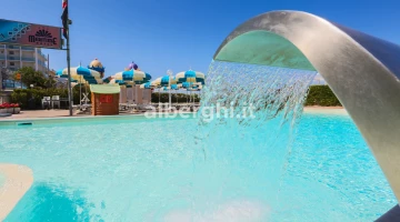Kaskadenbrunnen zur Nackenmassage