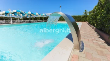Kaskadenbrunnen zur Nackenmassage