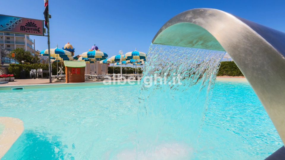 Kaskadenbrunnen zur Nackenmassage