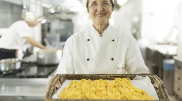 Mrs. Graziella and her tagliatelle