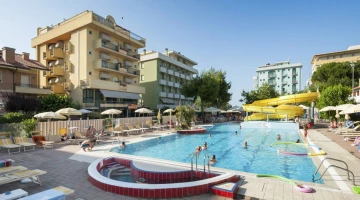 hydromassage, piscine adultes et toboggan aquatique !