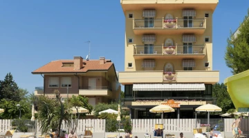 hôtel vu de la piscine