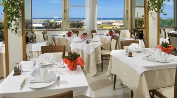 Air-conditioned restaurant room with sea view