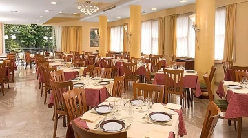 Großes und helles Restaurant
