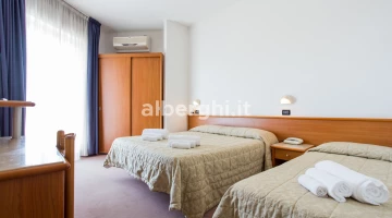 Dreibettzimmer