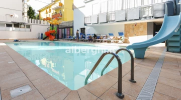 Temperate swimming pool with children&#39;s games