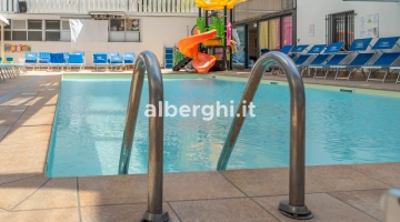 Heated pool