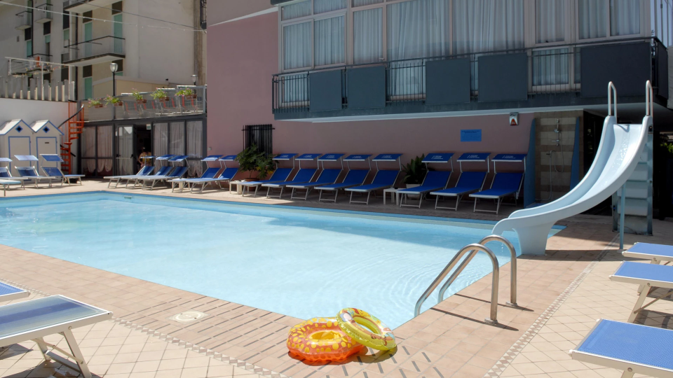 Heated outdoor swimming pool