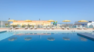 Saraghina Beach Hotel