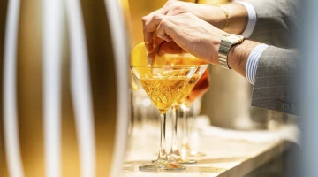 Apéritif, bar