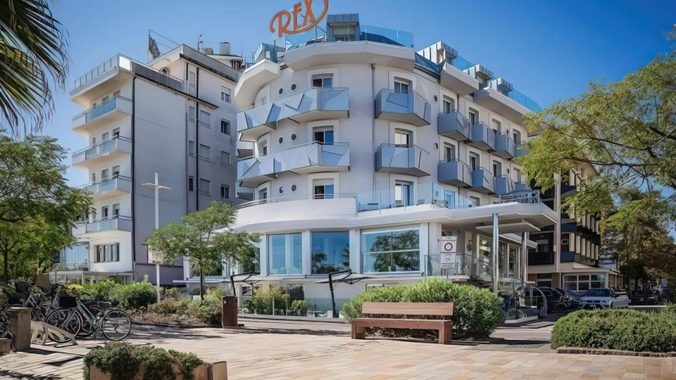 Directement sur la mer, au centre de Riccione