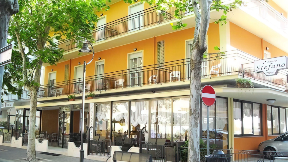 Extérieur, via Tibullo