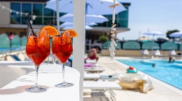 Bar in piscina
