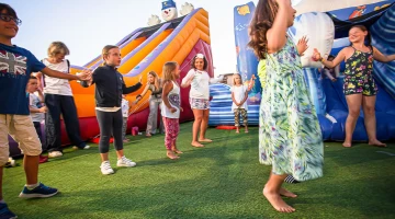 Baby dance in piscina