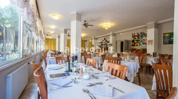 Salle à manger climatisée