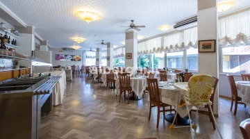 Salle à manger climatisée