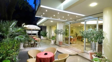 Entrée de l&#39;hôtel Globus