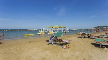Plage associée à l&#39;hôtel Globus